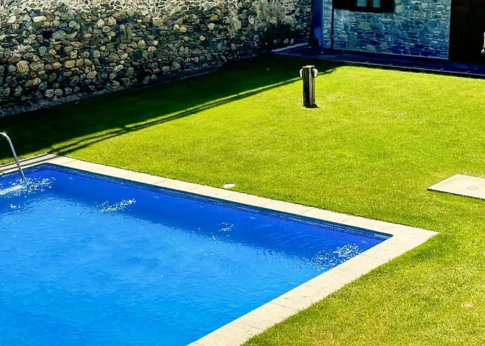 Cal Fontcitrana, Casa De Montana Chalet